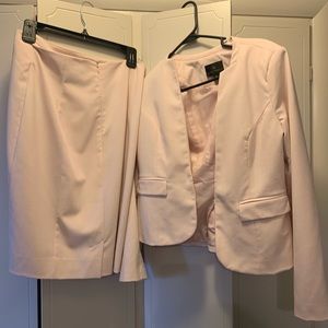 Women’s skirt & suit jacket